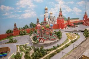 Школьные экскурсии в Москве и по всей России: безопасно, интересно, с душой!
