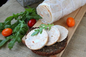 Домашняя колбаса из курицы — рецепт с пошаговыми фото | Меню недели