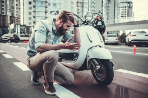 Почему не работает задний ход на скутере