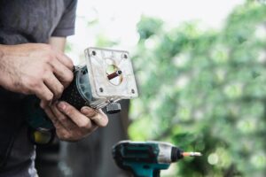 Как отремонтировать сломанный переключатель на бензотриммере